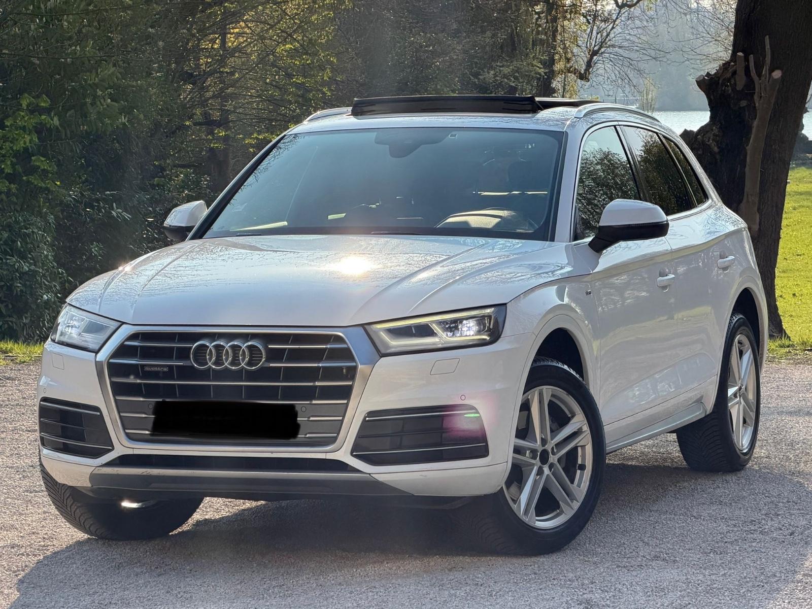 Audi Q5 quattro 2,0tdi S-LINE mit Panorama Coqpit FUL