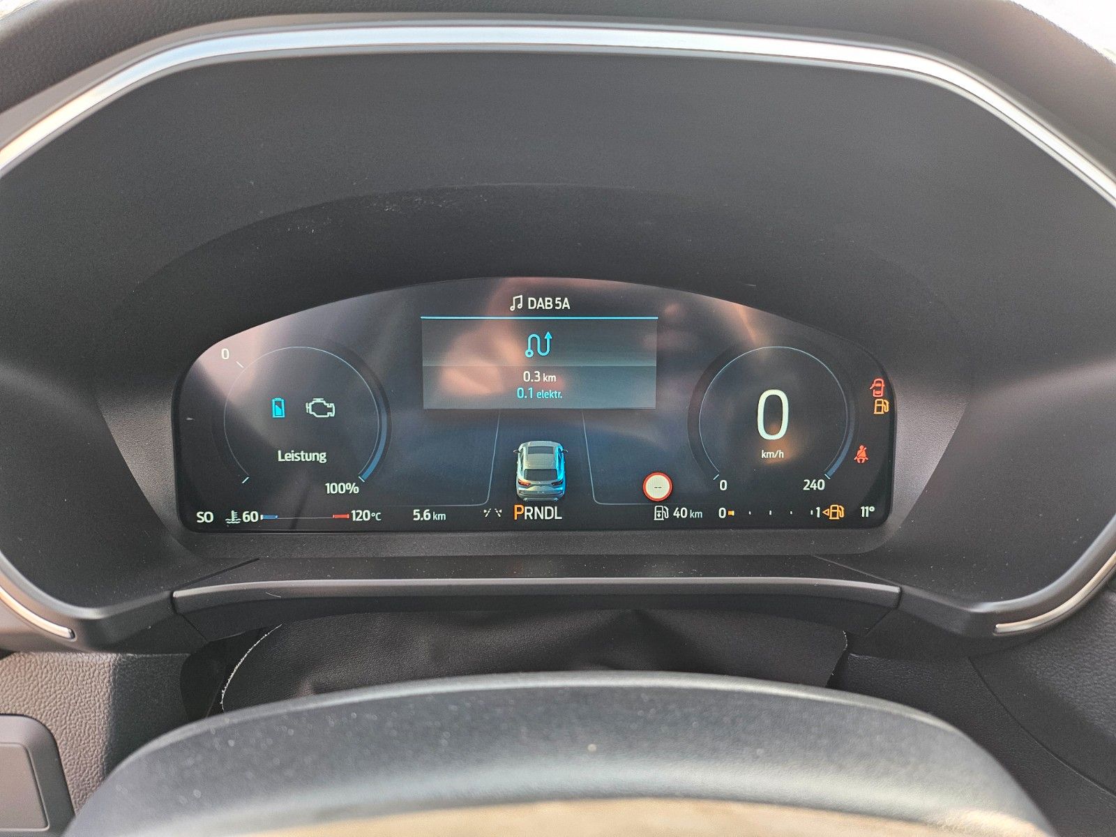 Fahrzeugabbildung Ford Kuga Hybrid Titanium