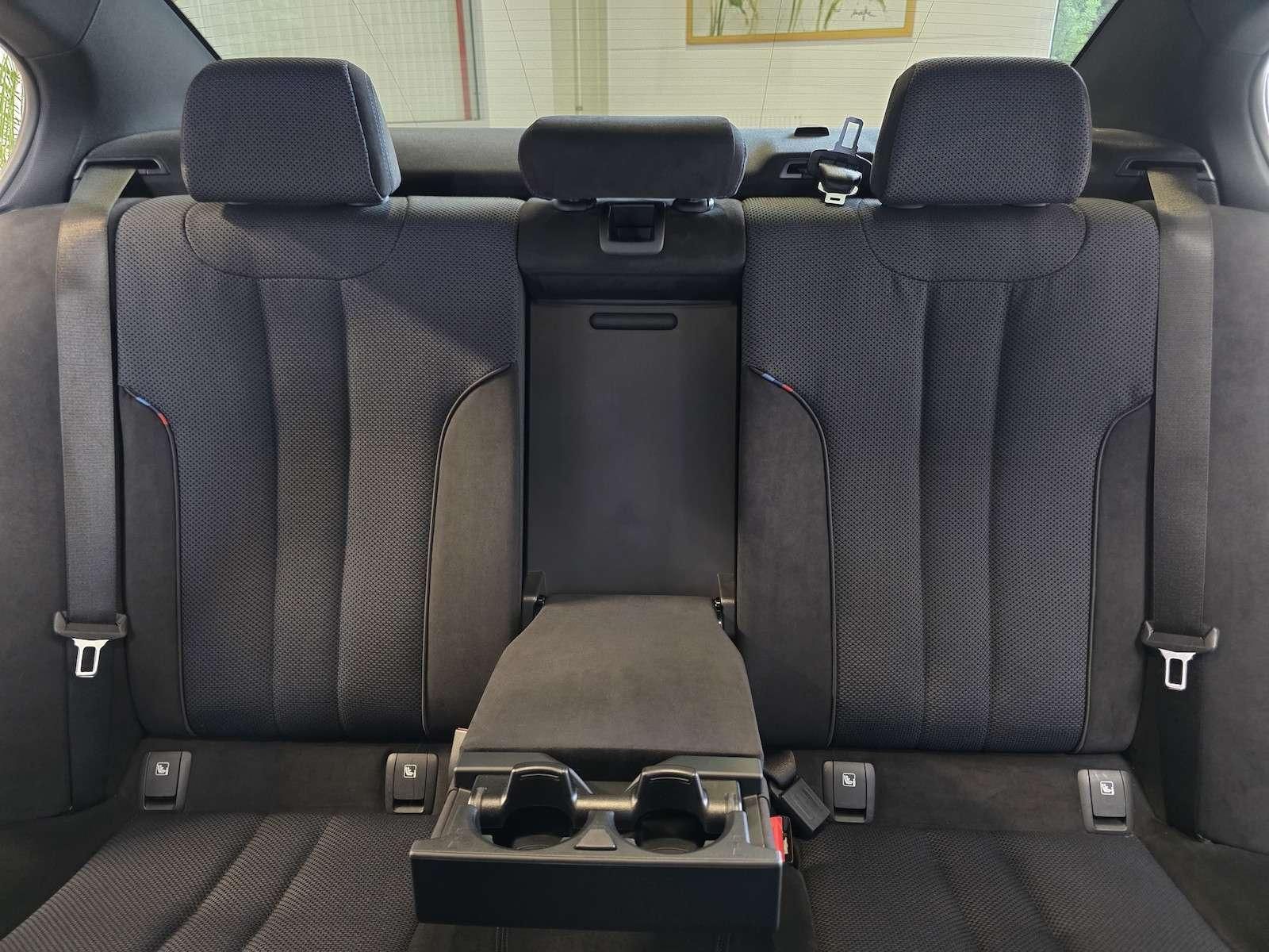 Fahrzeugabbildung BMW 530i xDrive M Sport/Shadow/StandHz/Virtual/36...