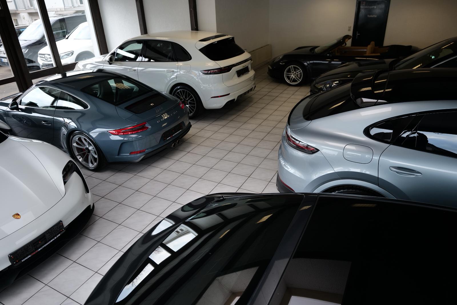 showroom-image-bottom