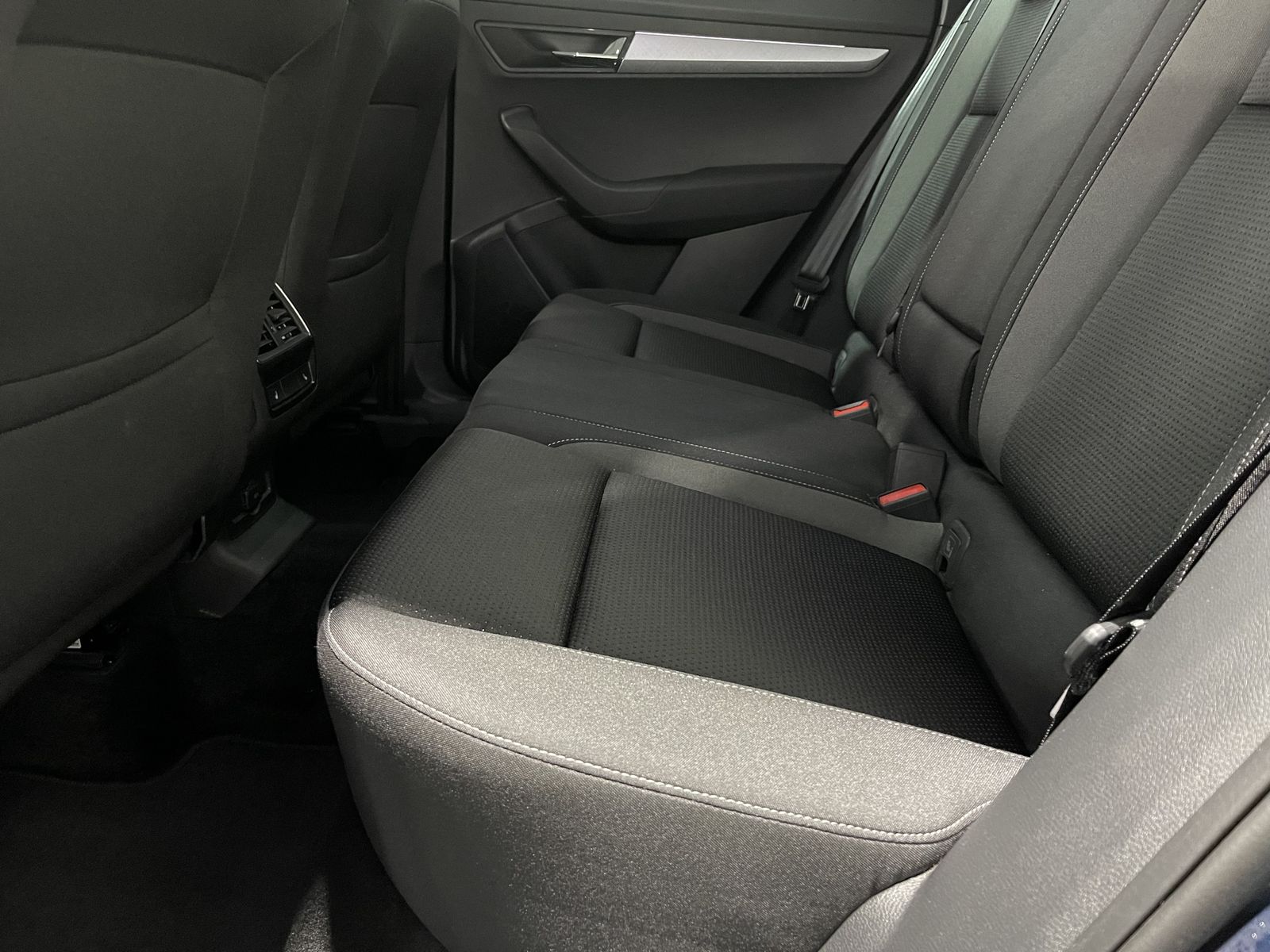 Fahrzeugabbildung SKODA Karoq 1.5 TSI*LED*Cam*Virtual Cockpit*SHZ*