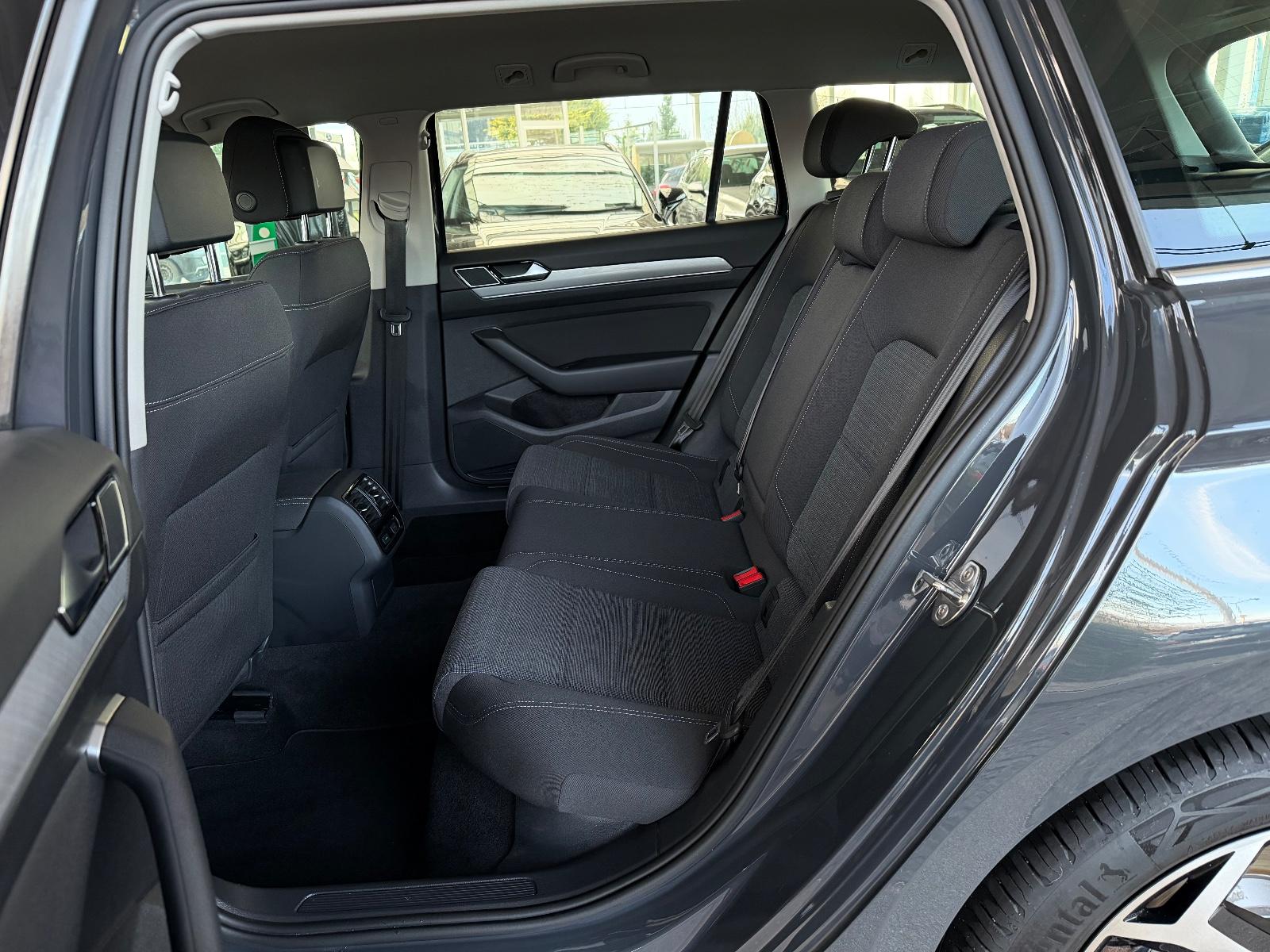 Volkswagen Passat Passat*Variant*2.0 TDI*R-LINE*DSG*VIRTUAL*CAM*LM, миниатюра 21