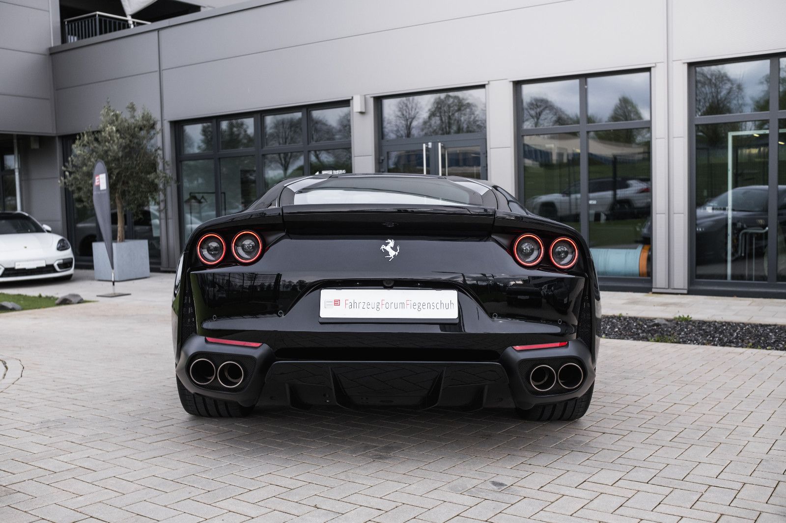 Fahrzeugabbildung Ferrari 812 Superfast-Garantie-Lift-ohne OPF-Kofferset
