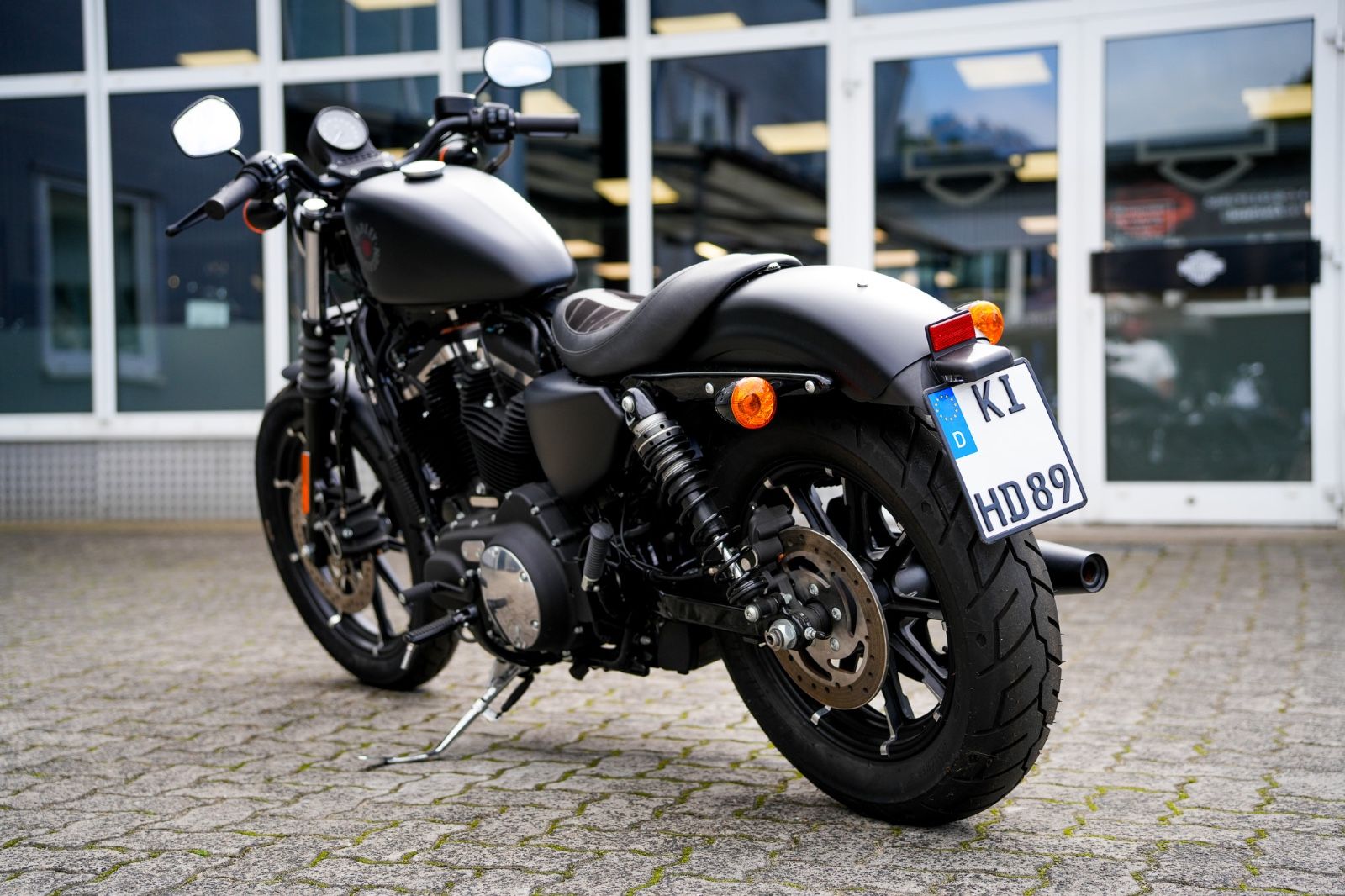 Fahrzeugabbildung Harley-Davidson XL883N - Iron - seltenes Neufahrzeug (Tageszul.)