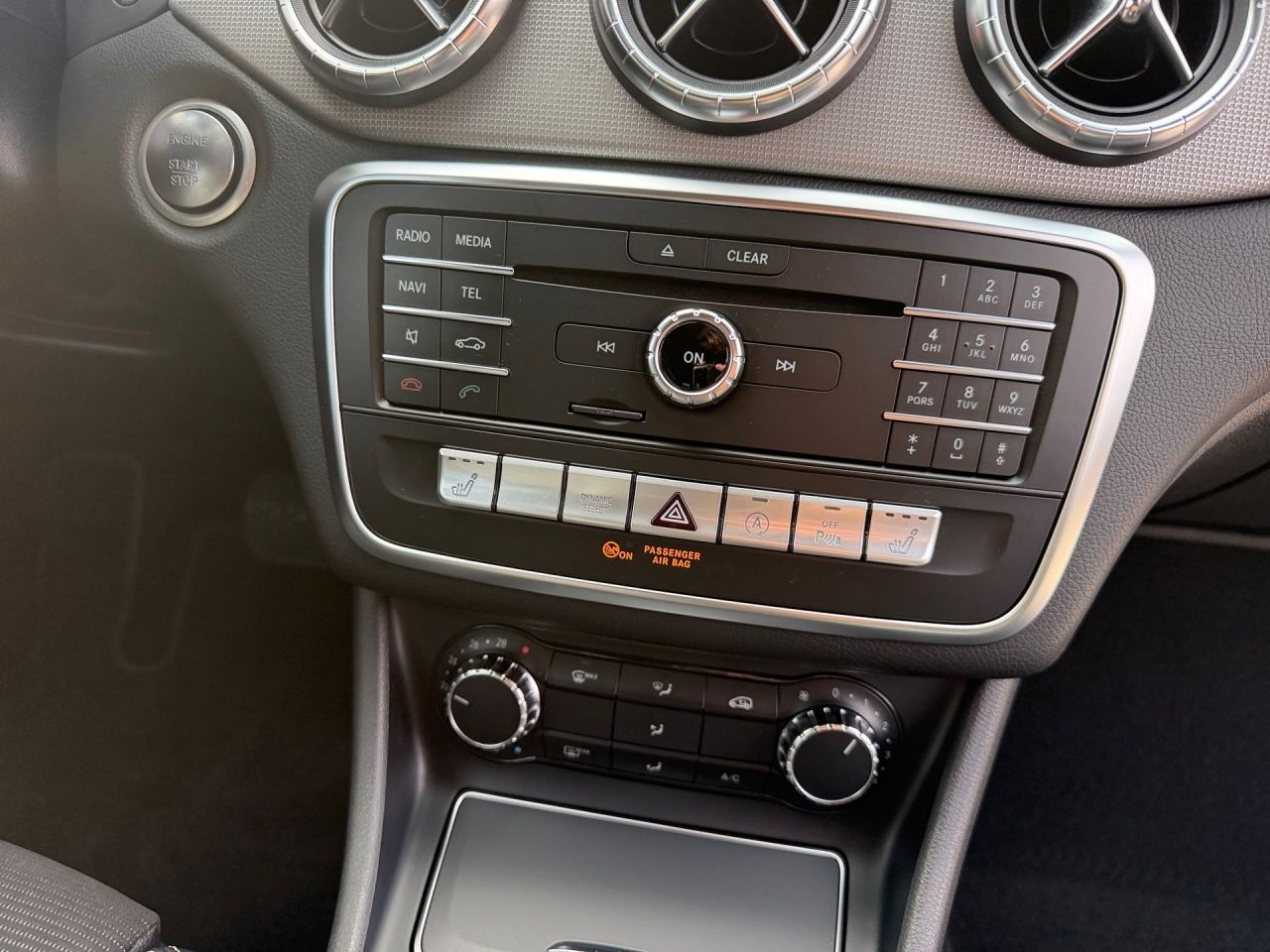 Fahrzeugabbildung Mercedes-Benz CLA 180 SB AUT LM SoundSys Teilled.