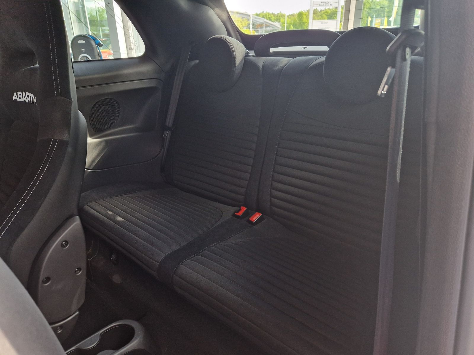Fahrzeugabbildung Abarth 695C Beats Soundsystem NAVI ALU