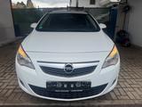 Opel Astra J Sports Tourer Design Edition*SHZ*KLIMA* - Opel Astra: J Sports Tourer Design Edition