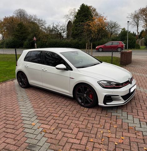 Volkswagen Golf GTI Performance Facelift 245PS/digit....