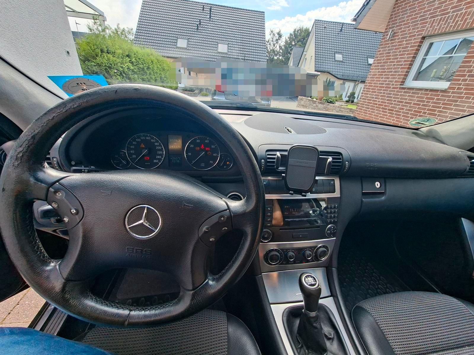Mercedes-Benz C180 2006 — photo 7