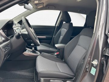 Fotografie 13 des Suzuki Vitara 1.4 Comfort Kamera NAVI LED ACC Sitzh.