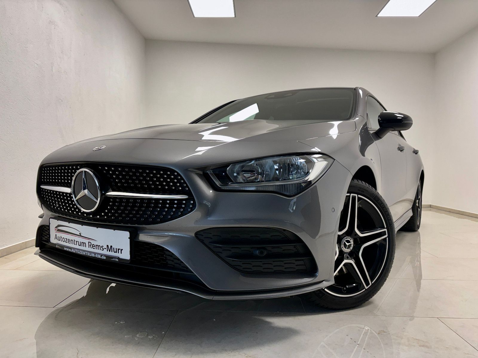 Mercedes-Benz CLA 250 e AMG-LINE PANO