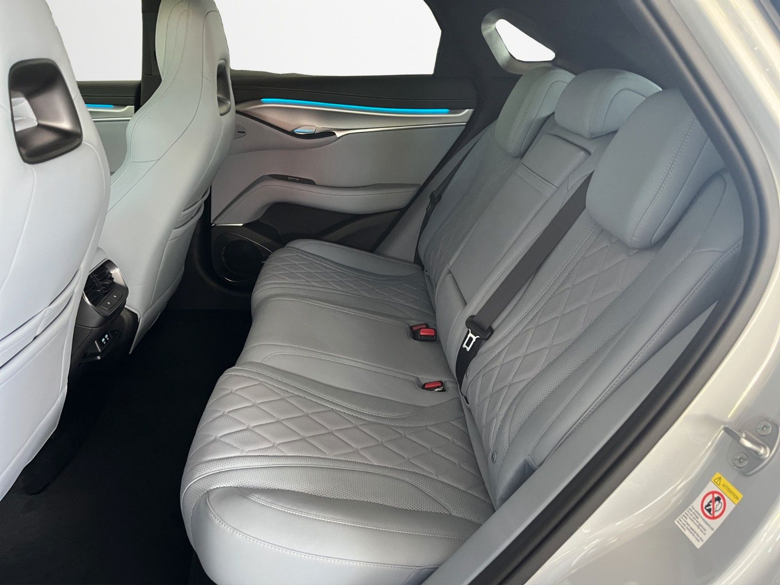 BYD SEALION 7