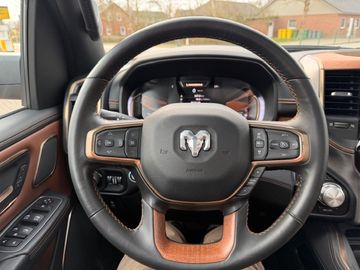 Bild 24 Dodge RAM 5,7l HEMI Longhorn AHK Luftfahrwerk 4x4