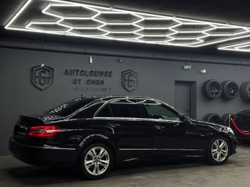 Mercedes E 200 - 5