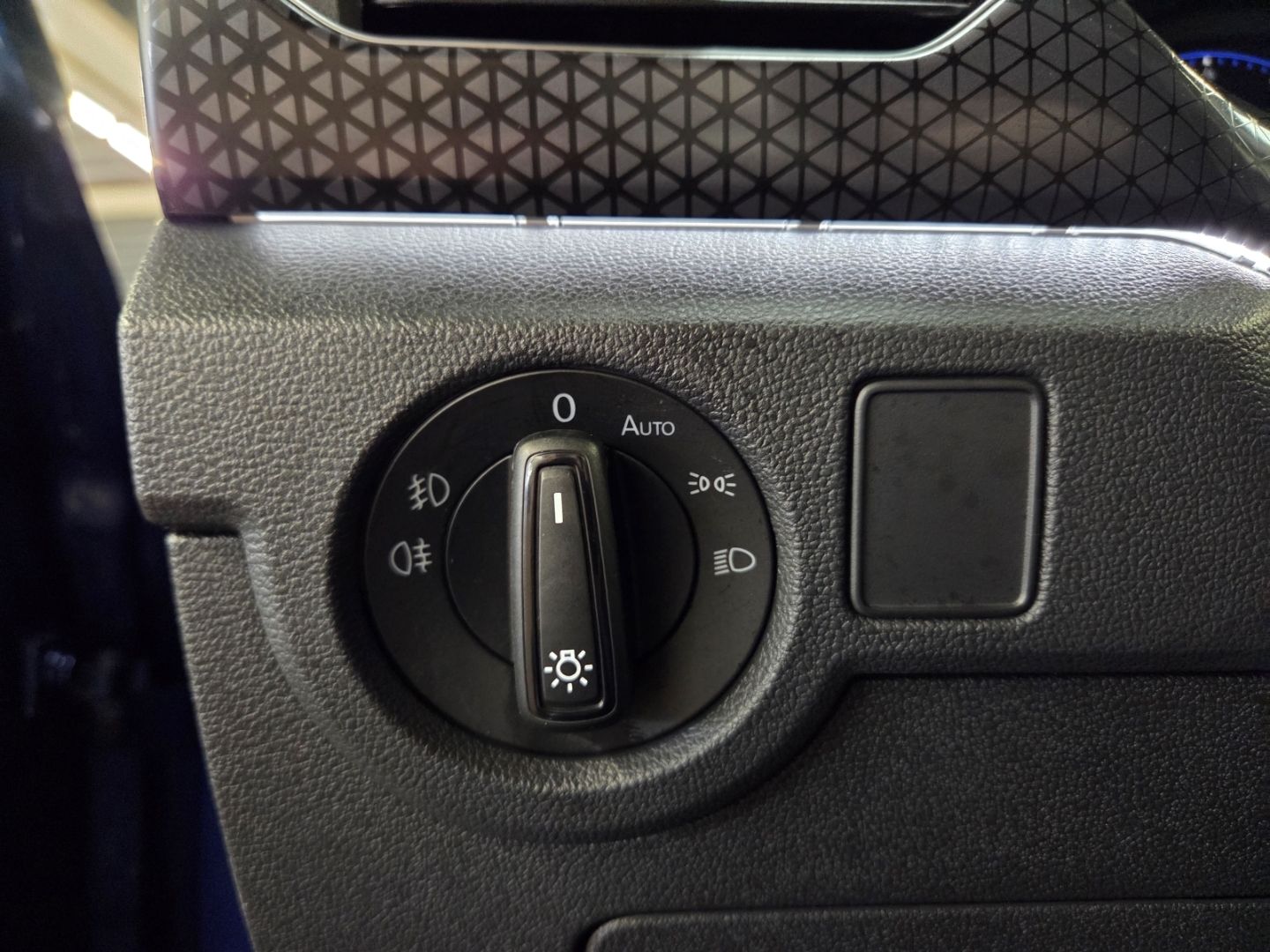 Fahrzeugabbildung Volkswagen T-Cross Style 1.0 TSI Digitales Cockpit Soundsys