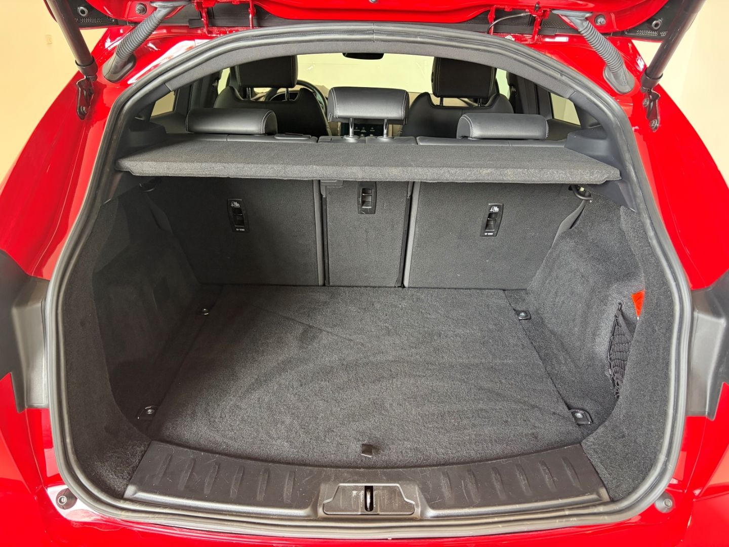 Fahrzeugabbildung Jaguar E-Pace D200 R-Dynamic SE AWD Meridian LED ACC