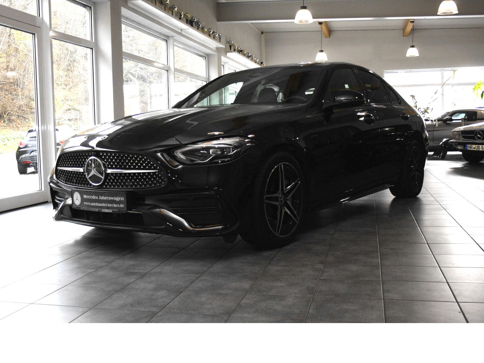 Fahrzeugabbildung Mercedes-Benz C 180 AMG *Night*Burmester Surround*Winter-Paket