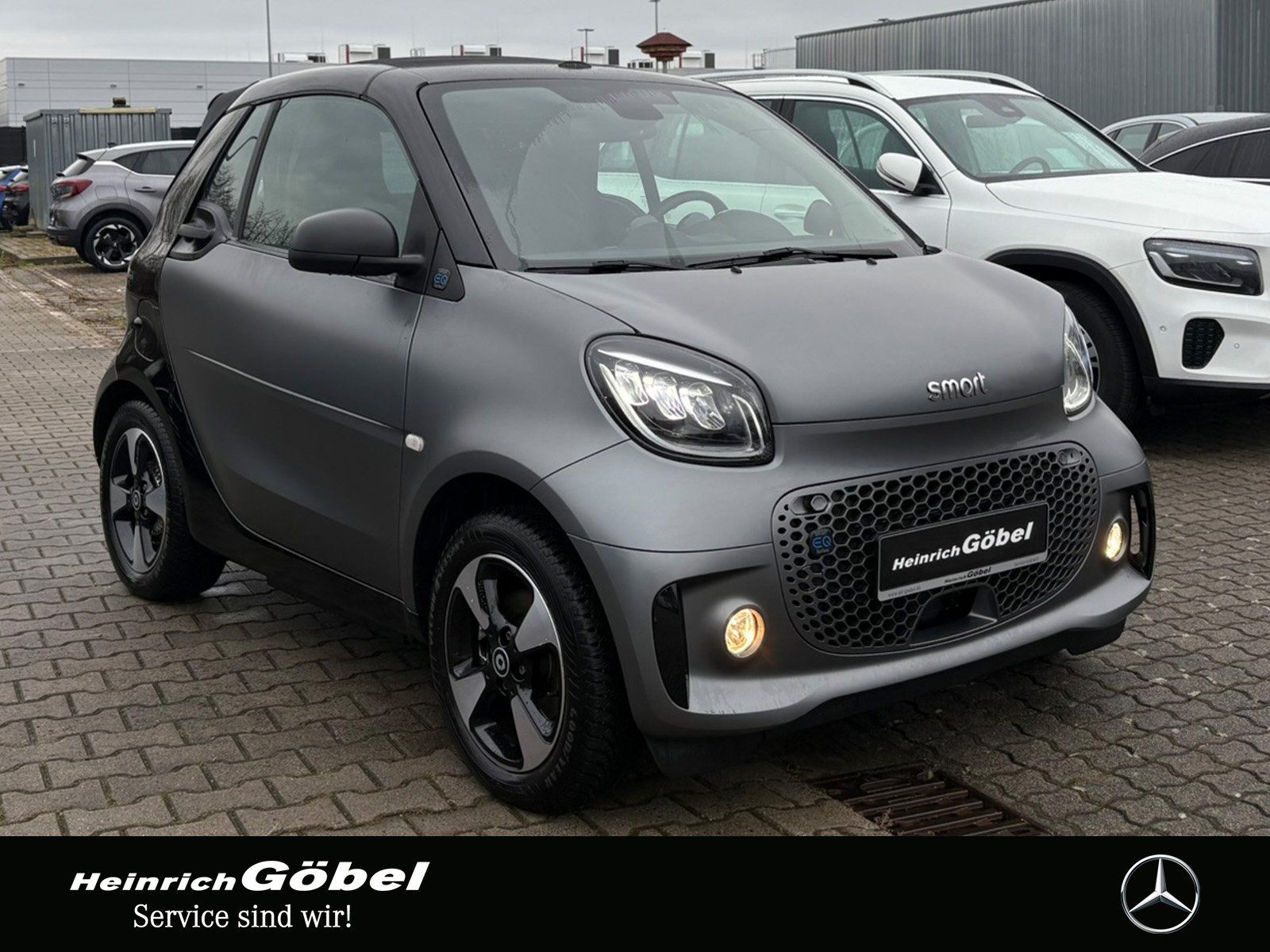 Fahrzeugabbildung Smart Smart EQ Cabrio*EXCLUSIVE-PAKET*CARPLAY*AMBIENTE