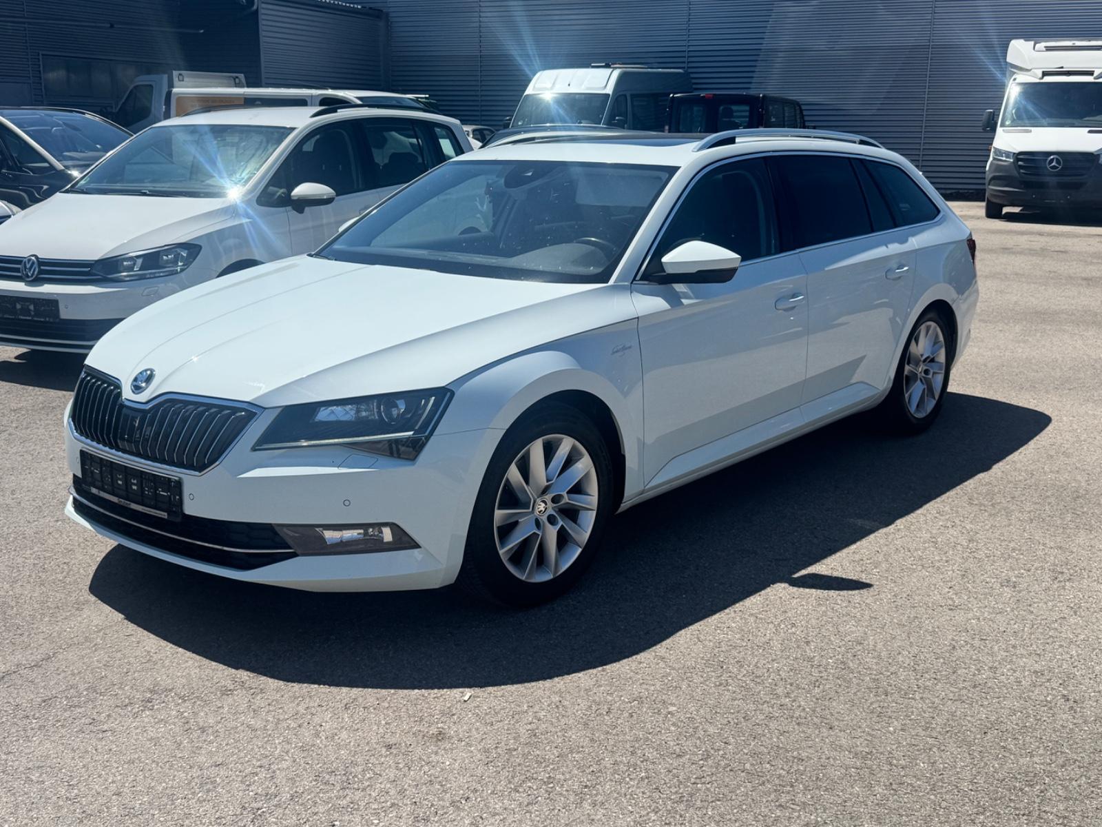 Skoda Superb Combi L&K+Pano+Leder+Xenon+Euro6+TÜV