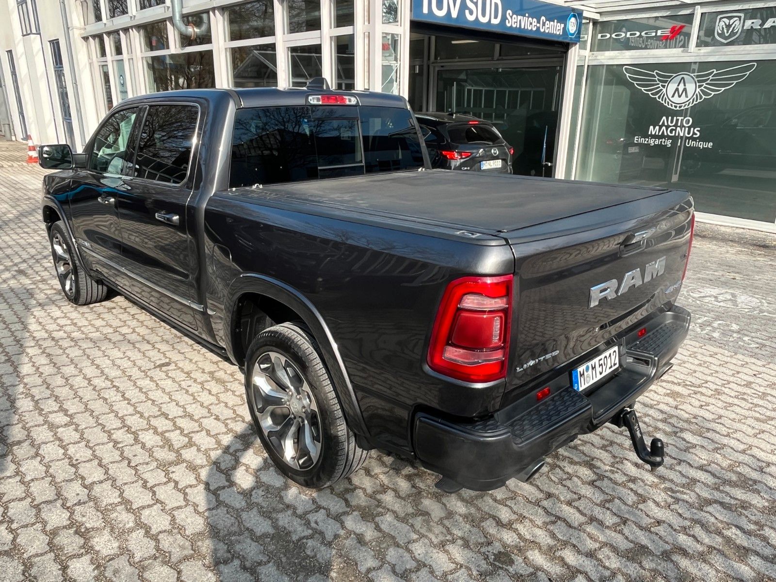 Fahrzeugabbildung Dodge RAM 1500 Limited *AHK*PANO*LPG*360°