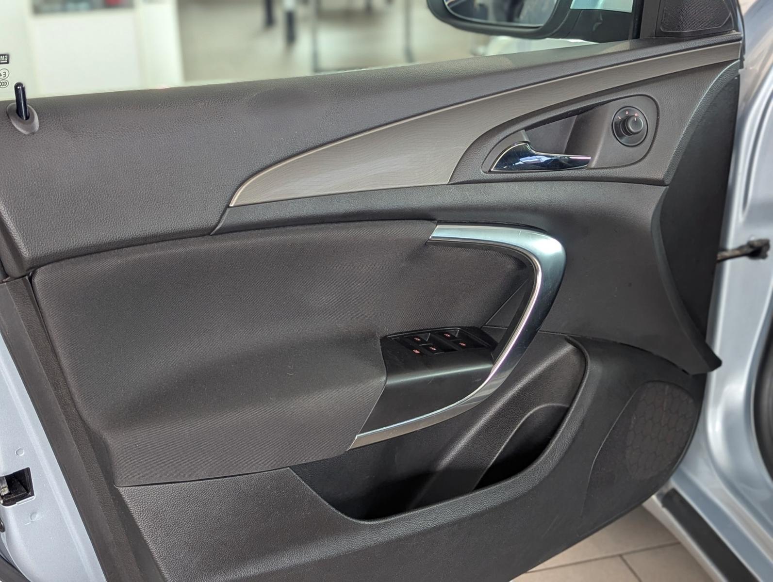 Opel Insignia 2013 — photo 6