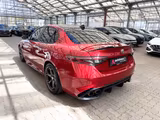 Alfa Romeo Giulia 2.9 V6 BiTurbo Veloce-Paket|ACC|Alcantara - Alfa Romeo Giulia aus 2022