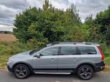 Volvo XC70 2.4 D5 AWD INSCRIPTION *AHK *StHz - Volvo XC70 mit Diesel-Antrieb: Kombi, 2.4