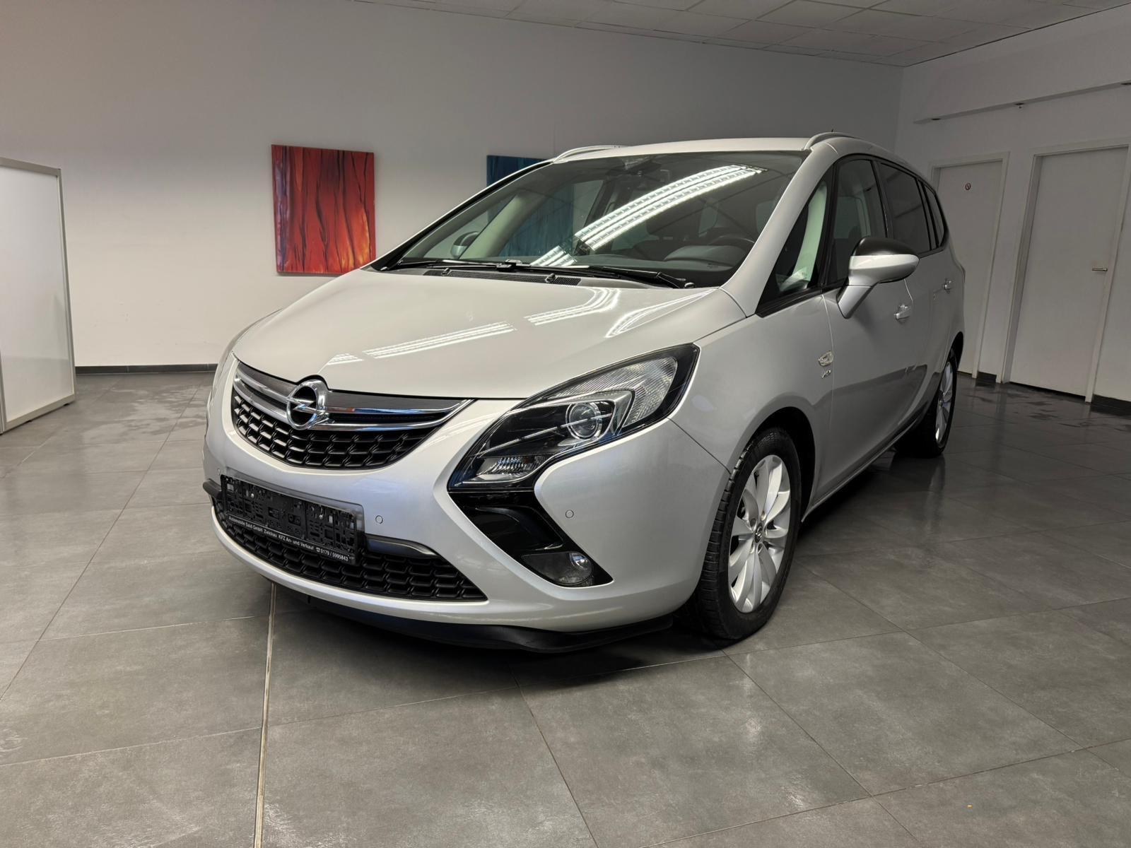 Opel Zafira C 1.4 Turbo Tourer Active TÜV Inspektion