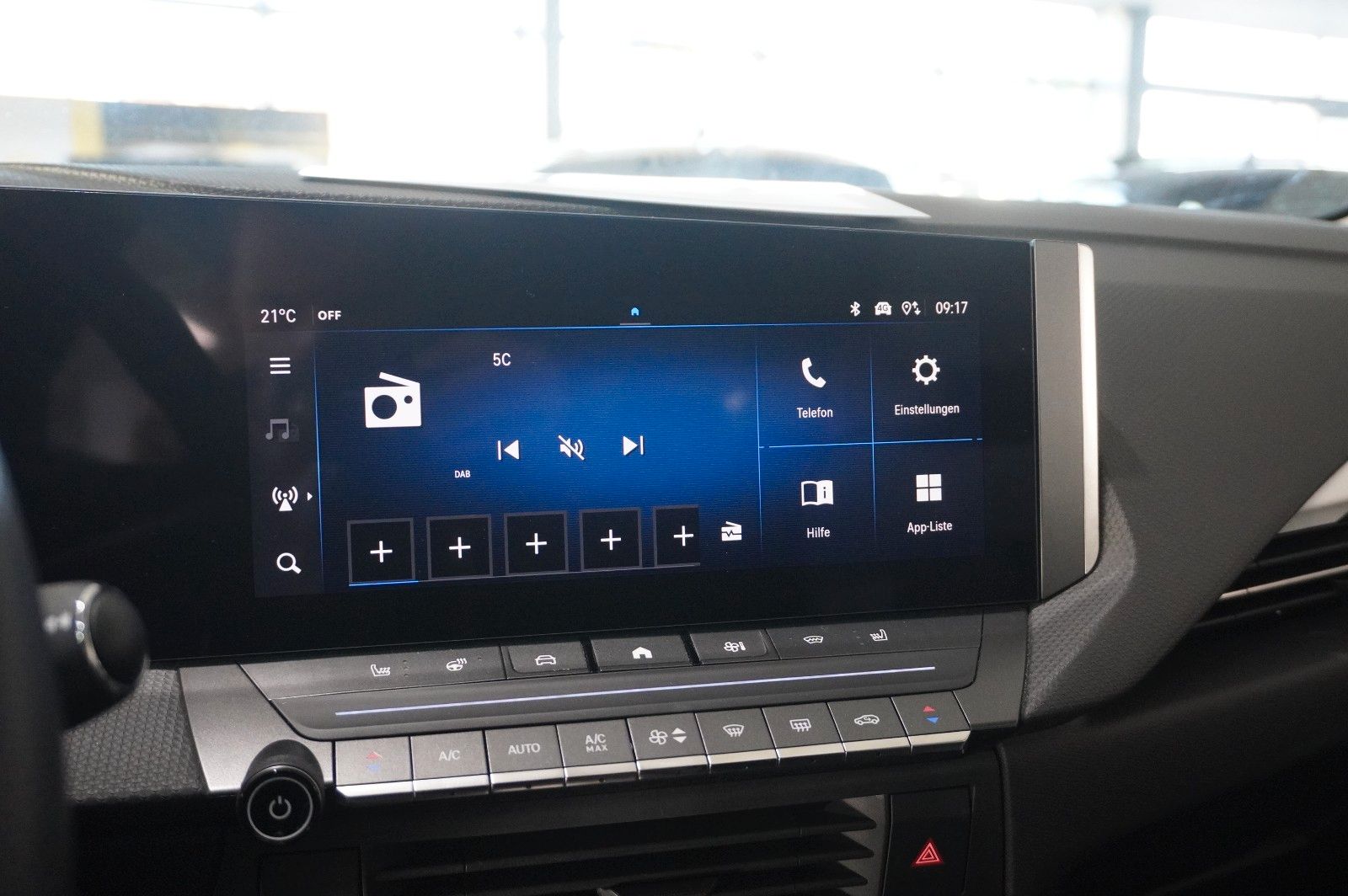 Fahrzeugabbildung Opel Astra L Lim. 1.6 HYBRID ELEGANCE NAVI/LED/KAMERA