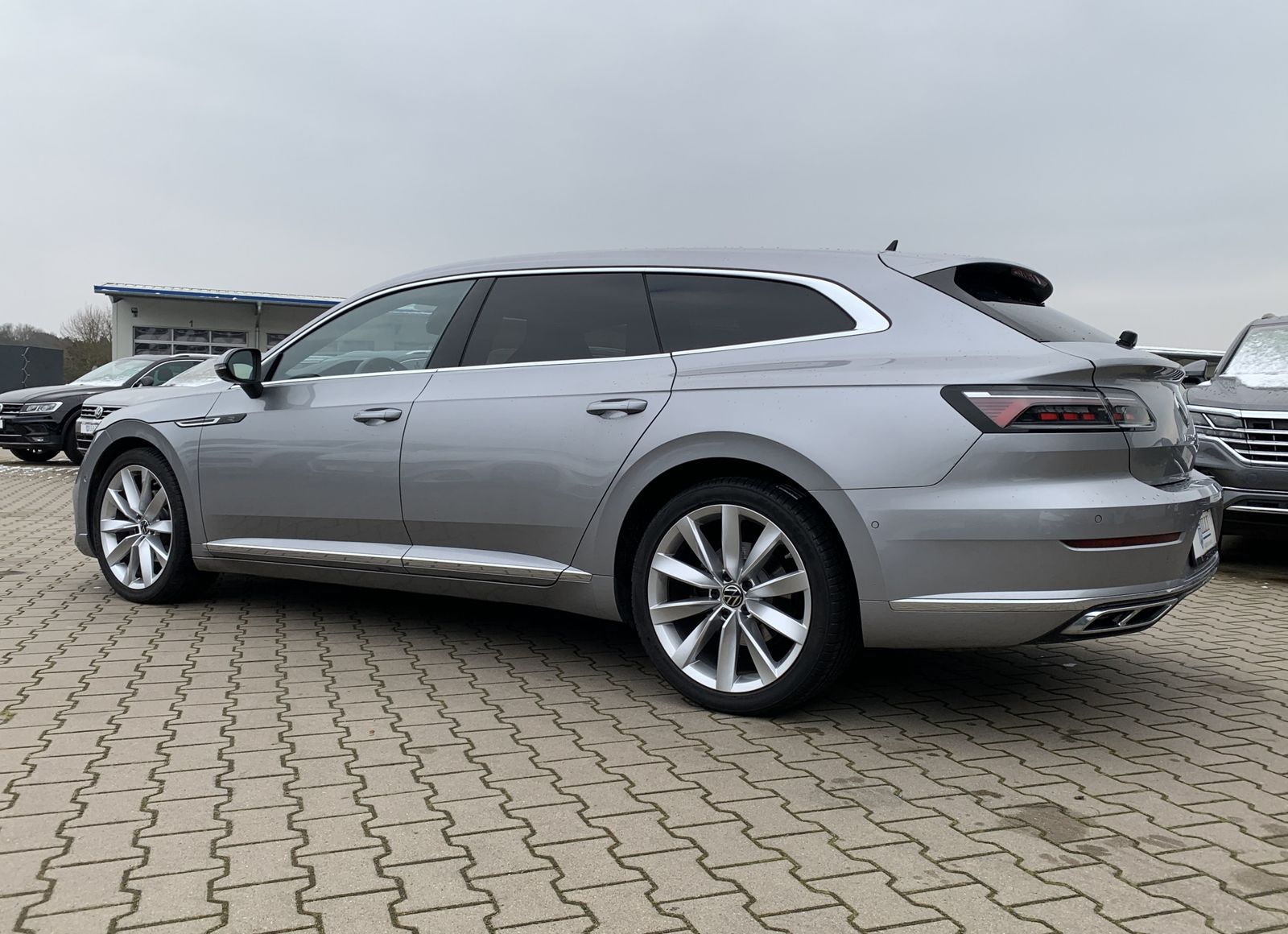 Fahrzeugabbildung Volkswagen Arteon Shooting Brake 2.0 TDI*R-Line*4Motion*AHK