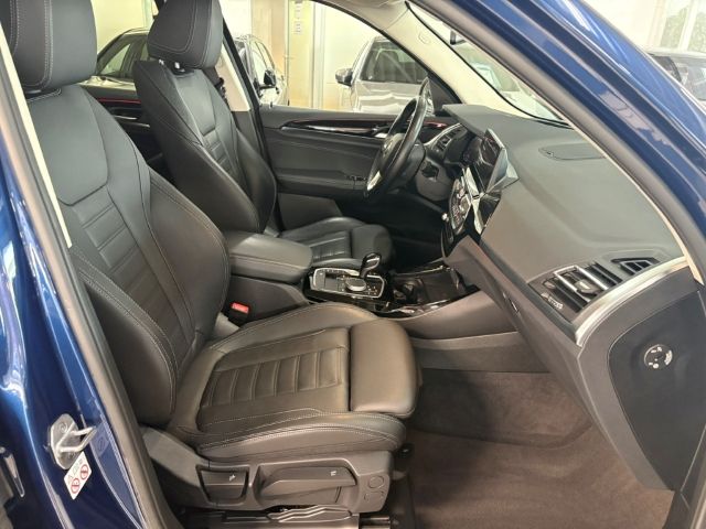 BMW X3 xDrive 20d A 18'' StandHZG AHK Leder H/K Lase foto 6