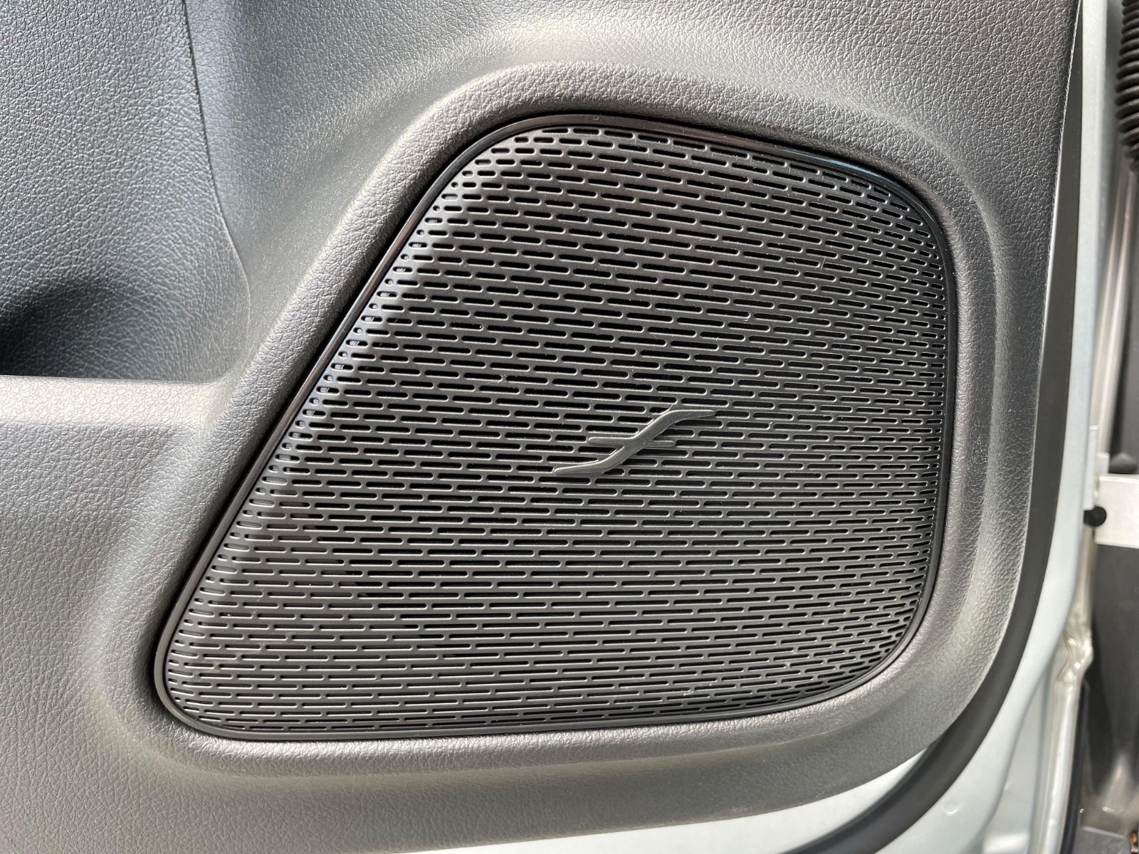 Fahrzeugabbildung Mercedes-Benz GLB 220 d |AMG|MBUX|Distr|Multibeam|AHK|Kamera