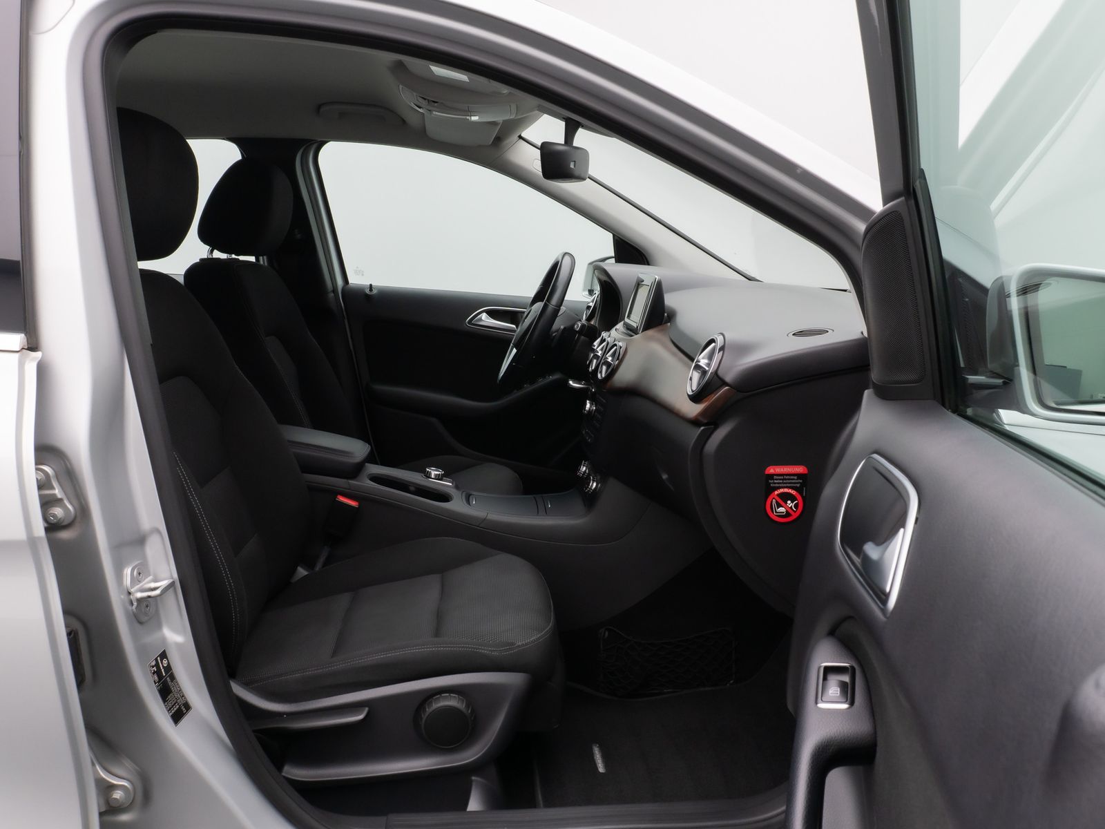 Fahrzeugabbildung Mercedes-Benz B 180 CDI Navi Sitzhzg Bi-Xenon PDC Klimaautomat
