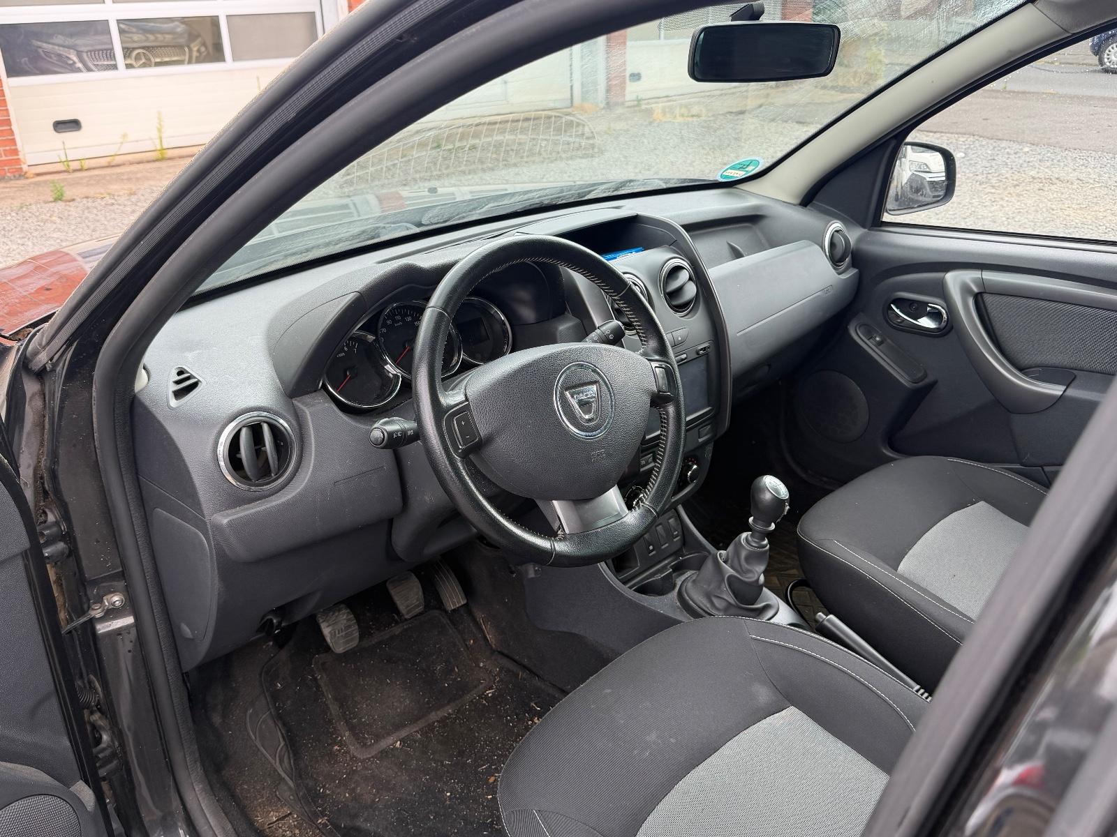 Dacia Duster 2015 — photo 11