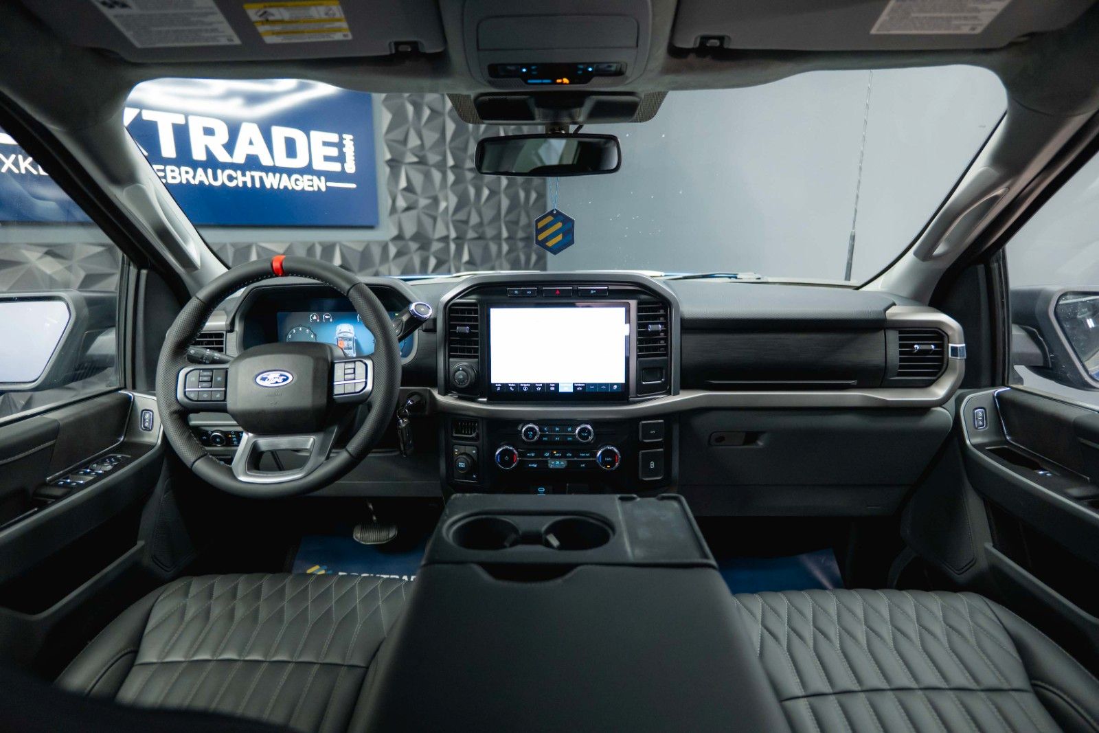 Fahrzeugabbildung Ford F150 5.0L V8 4x4 Offroad SuperCrew RAPTOR 1.Hand