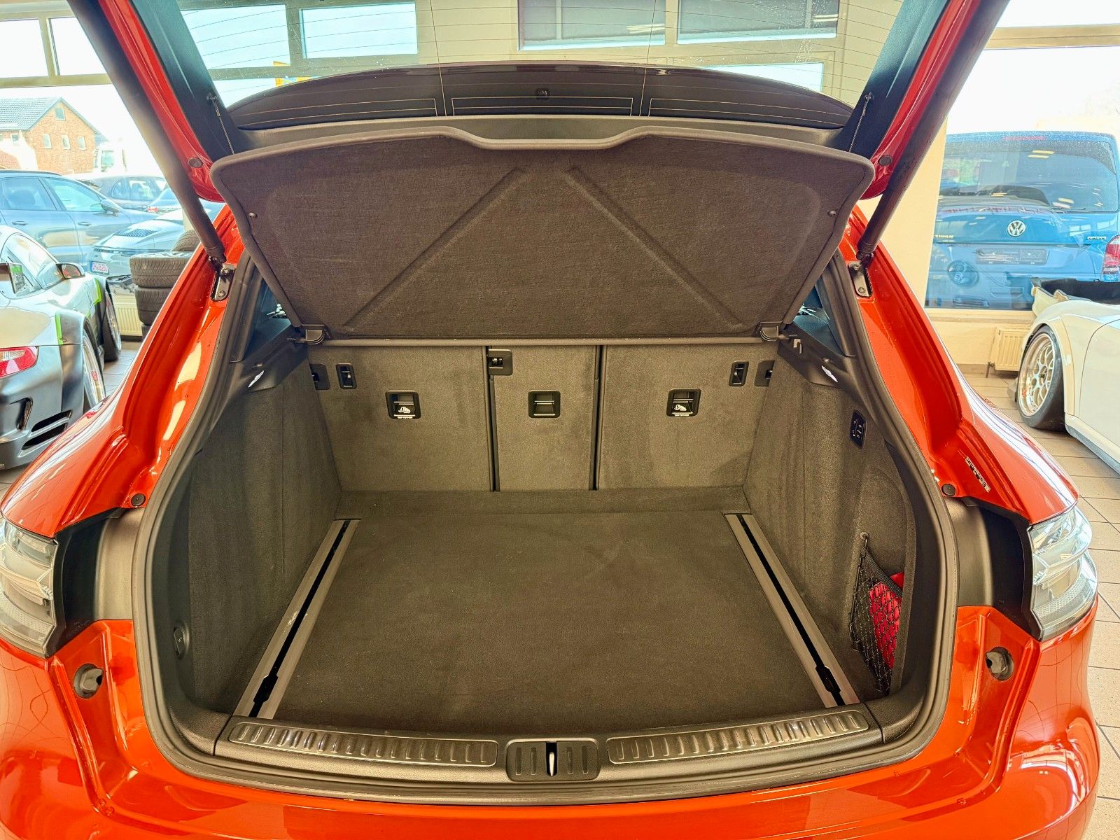 Fahrzeugabbildung Porsche Macan S Burmester/ACC/Luftfederung/Panorama/21"