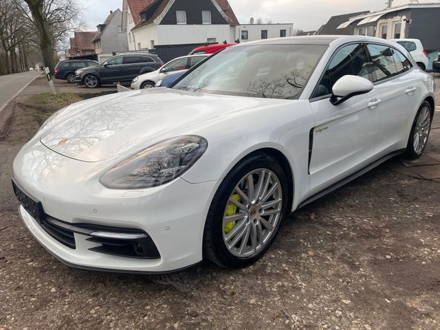 Porsche Panamera Sport Turismo 4 E-Hybrid PanoDach,20"