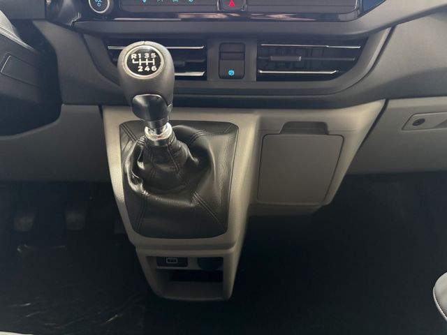 Ford Tourneo Custom 2.0 EcoBlue L1 Titanium