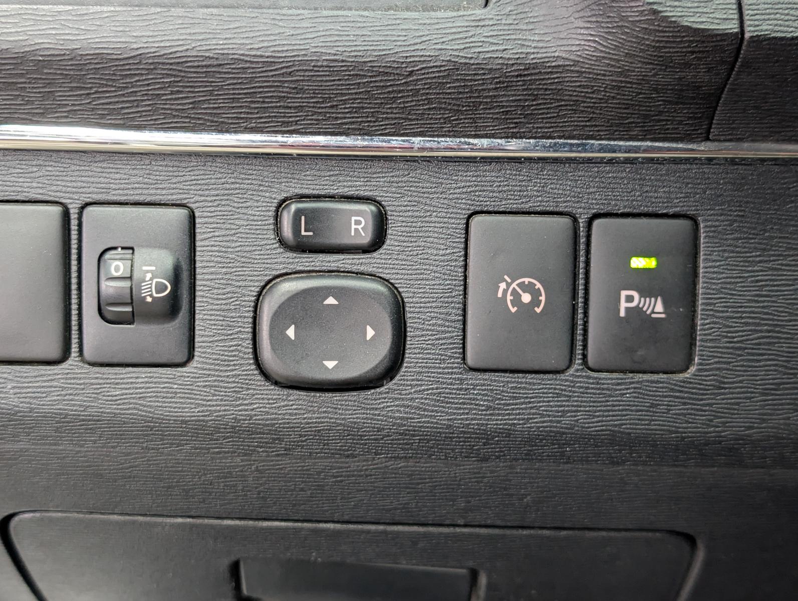 Toyota Avensis 2010 — photo 14