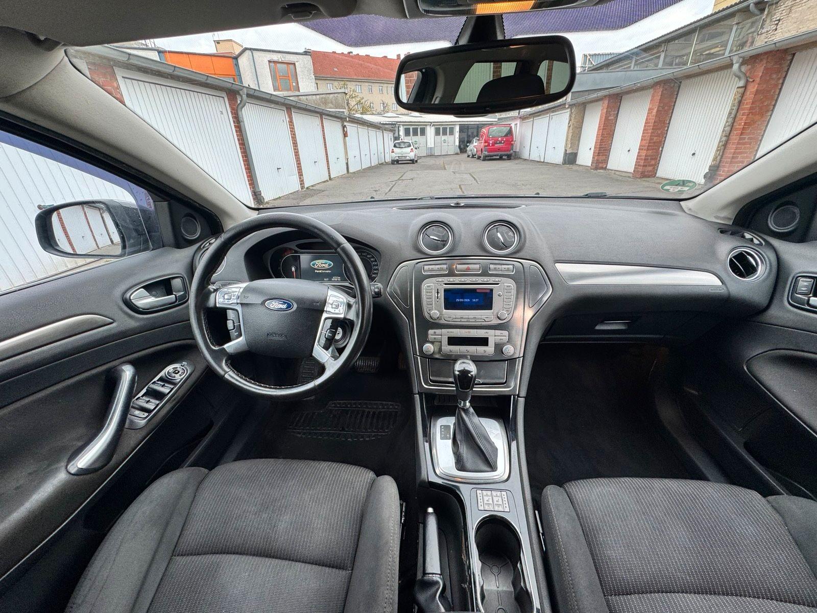 Ford Mondeo 2010 — photo 12