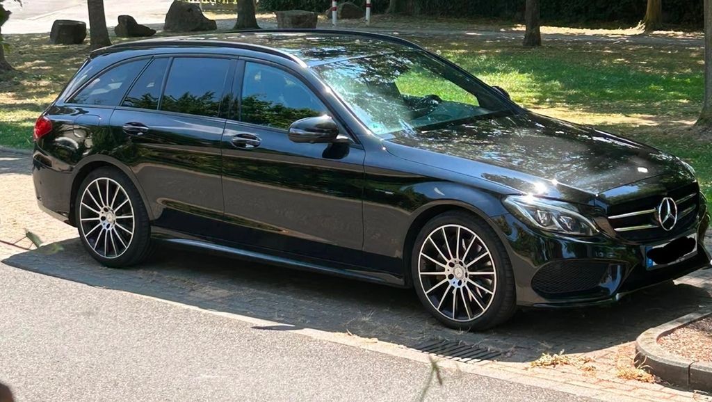 Image of Mercedes-Benz C 400