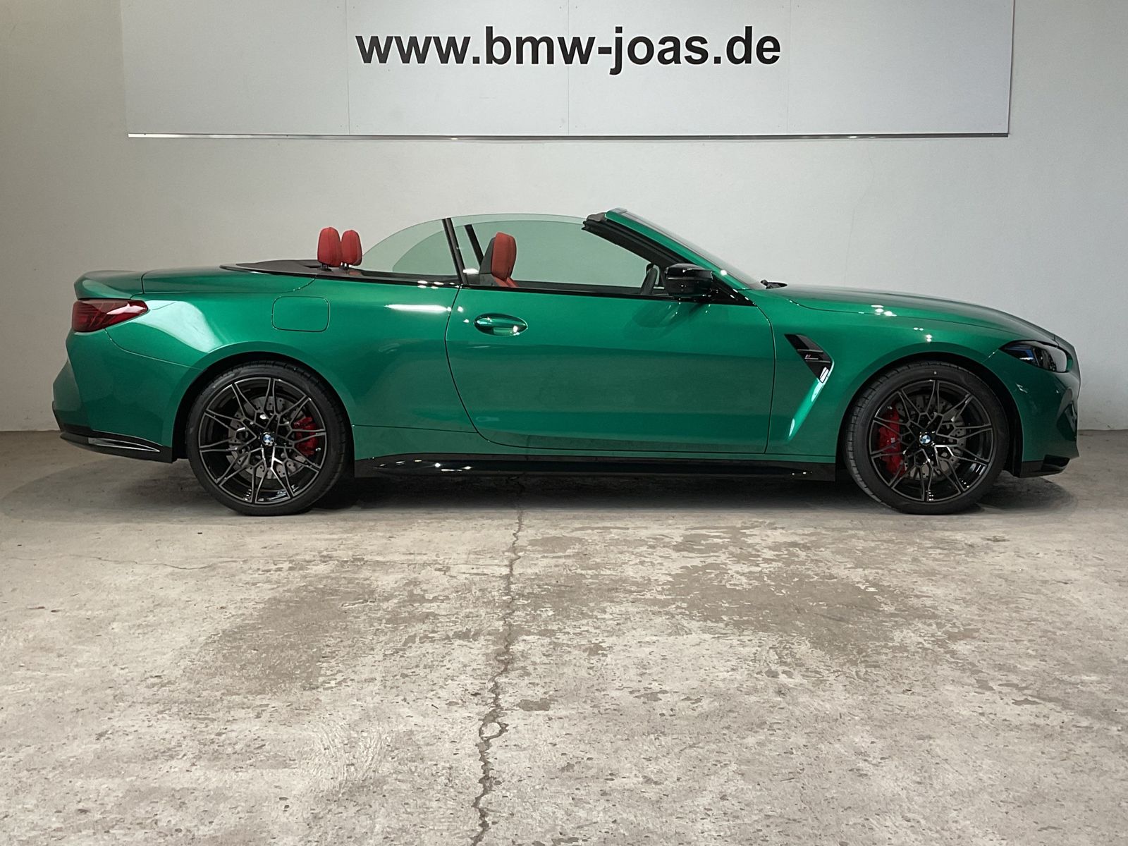 Fahrzeugeinzelansicht 13 Fahrzeugabbildung BMW M4 Cabrio Competition Cabrio mit M xDrive