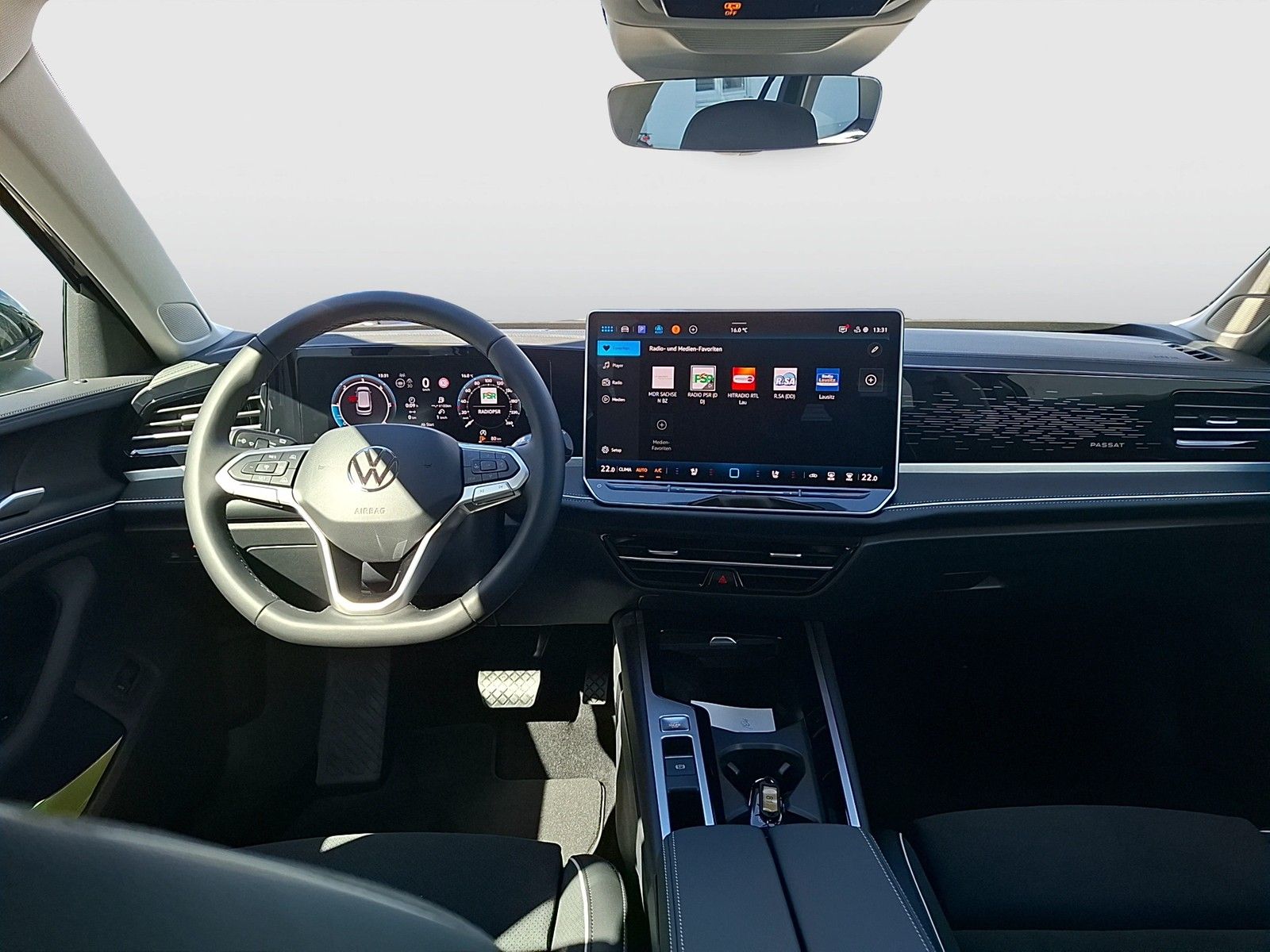 Fahrzeugabbildung Volkswagen Passat Variant TDI Elegance DSG Matrix AHK Navi