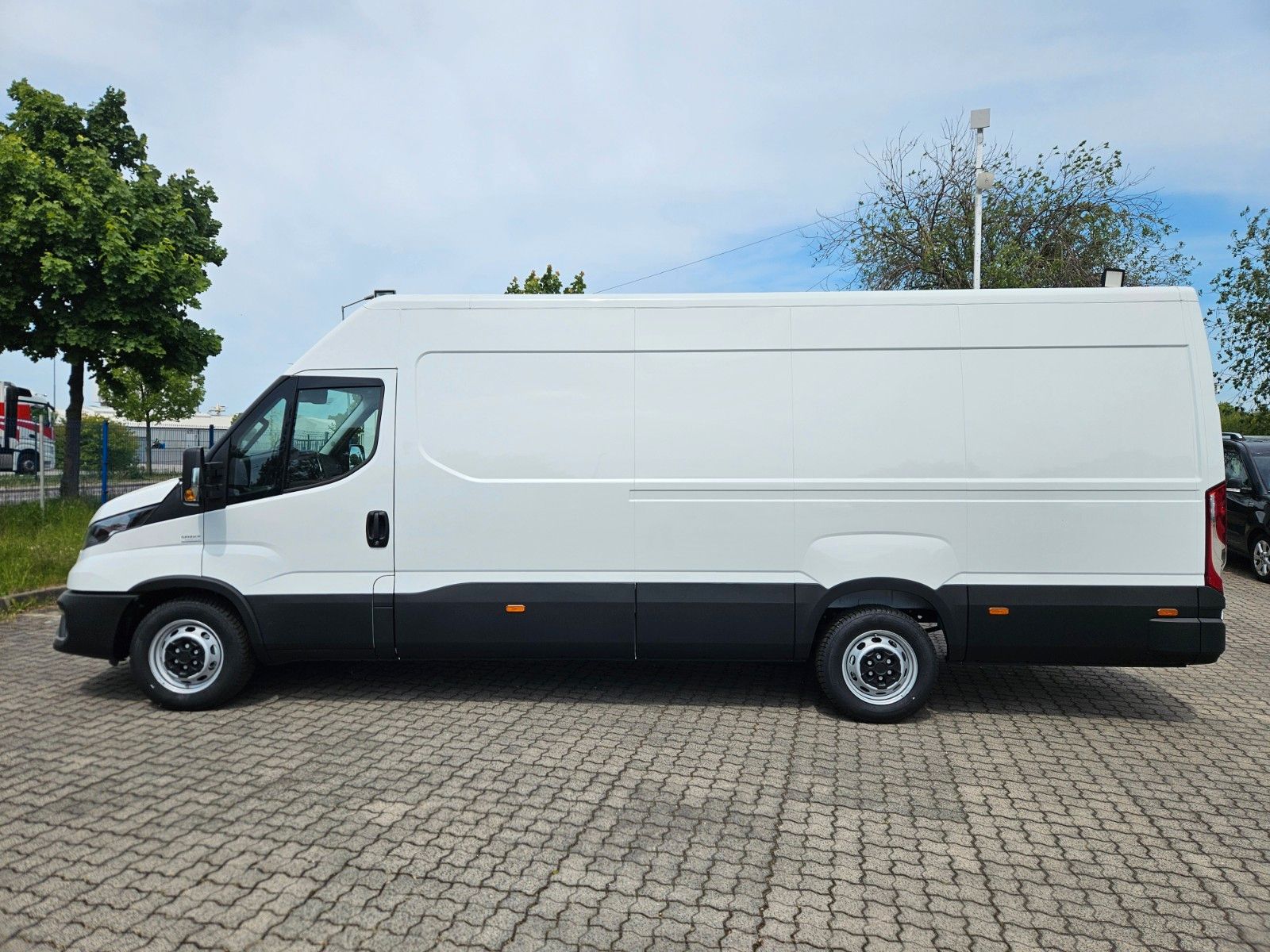 Fahrzeugabbildung Iveco Daily 35S16H 3.0A8 V Y