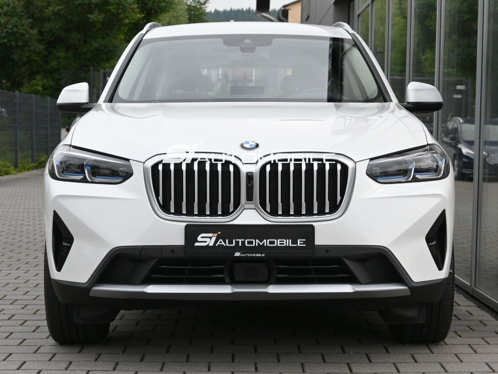 Fahrzeugabbildung BMW X3 xDr.30d °ACC°AHK°HUD°SITZKLIMA°STANDHEIZ°360°