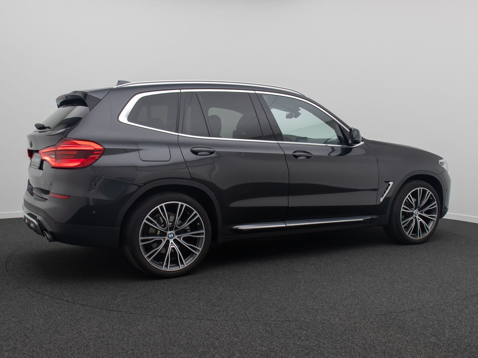 Fahrzeugabbildung BMW X3 xD20i LuxuryLine HUD Kamera Alarm HiFi 21Zoll