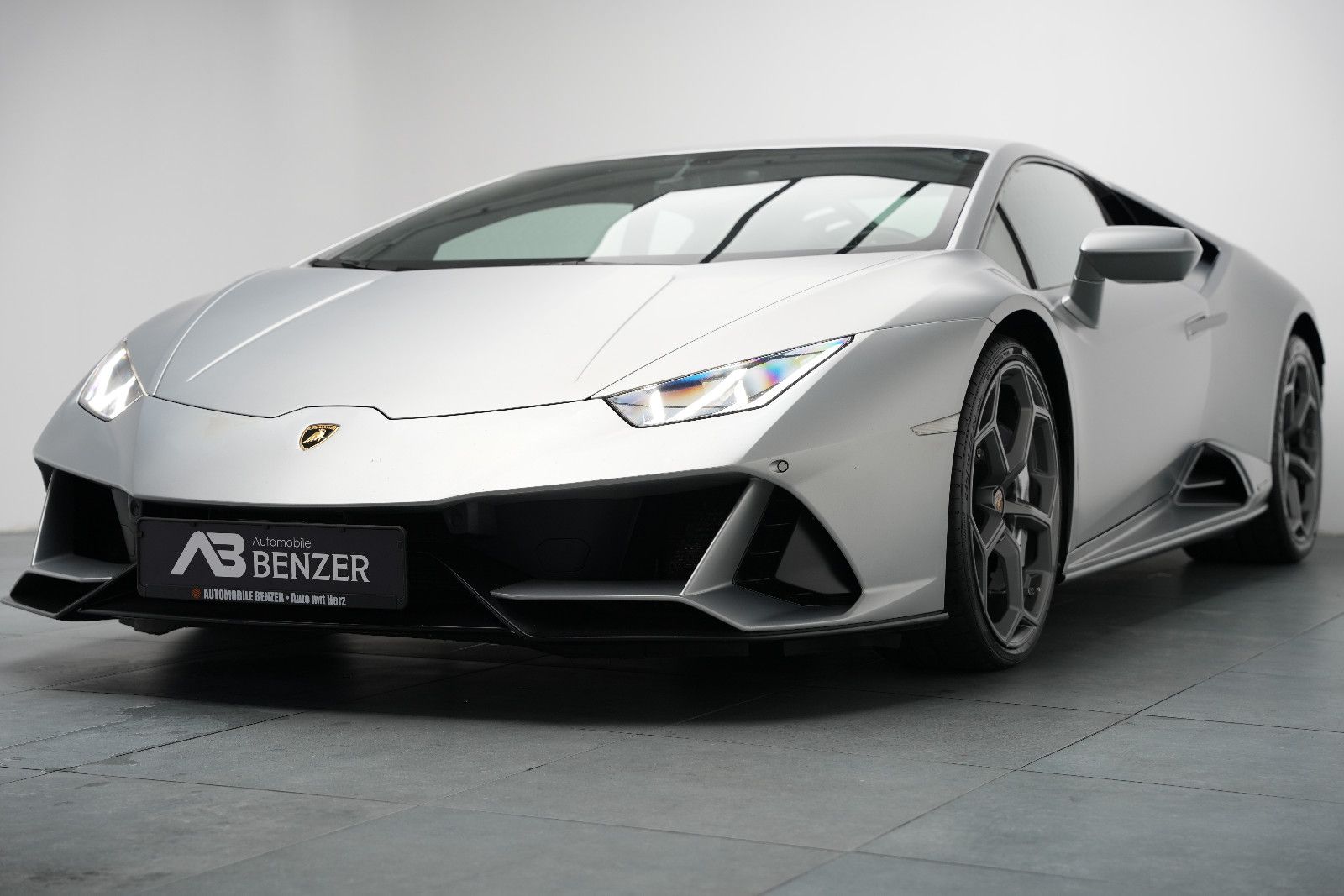Fahrzeugabbildung Lamborghini Huracán EVO V10 /LIFT/SENSONUM/KAMERA/ACC