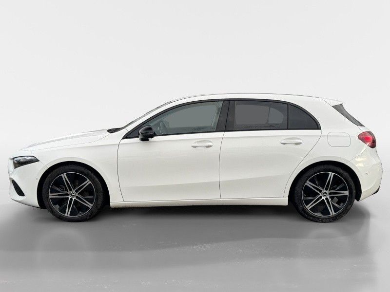 Mercedes-Benz A 200d Progressive ADVANCED NIGHT WINTER 18 foto 3