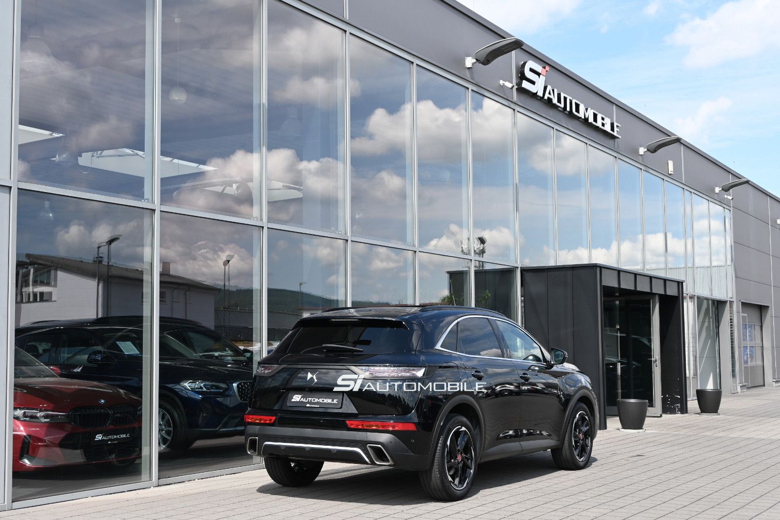 Fahrzeugabbildung DS Automobiles DS7 Crossback PureTech 180 PERF. LINE+ °AHK°PANO