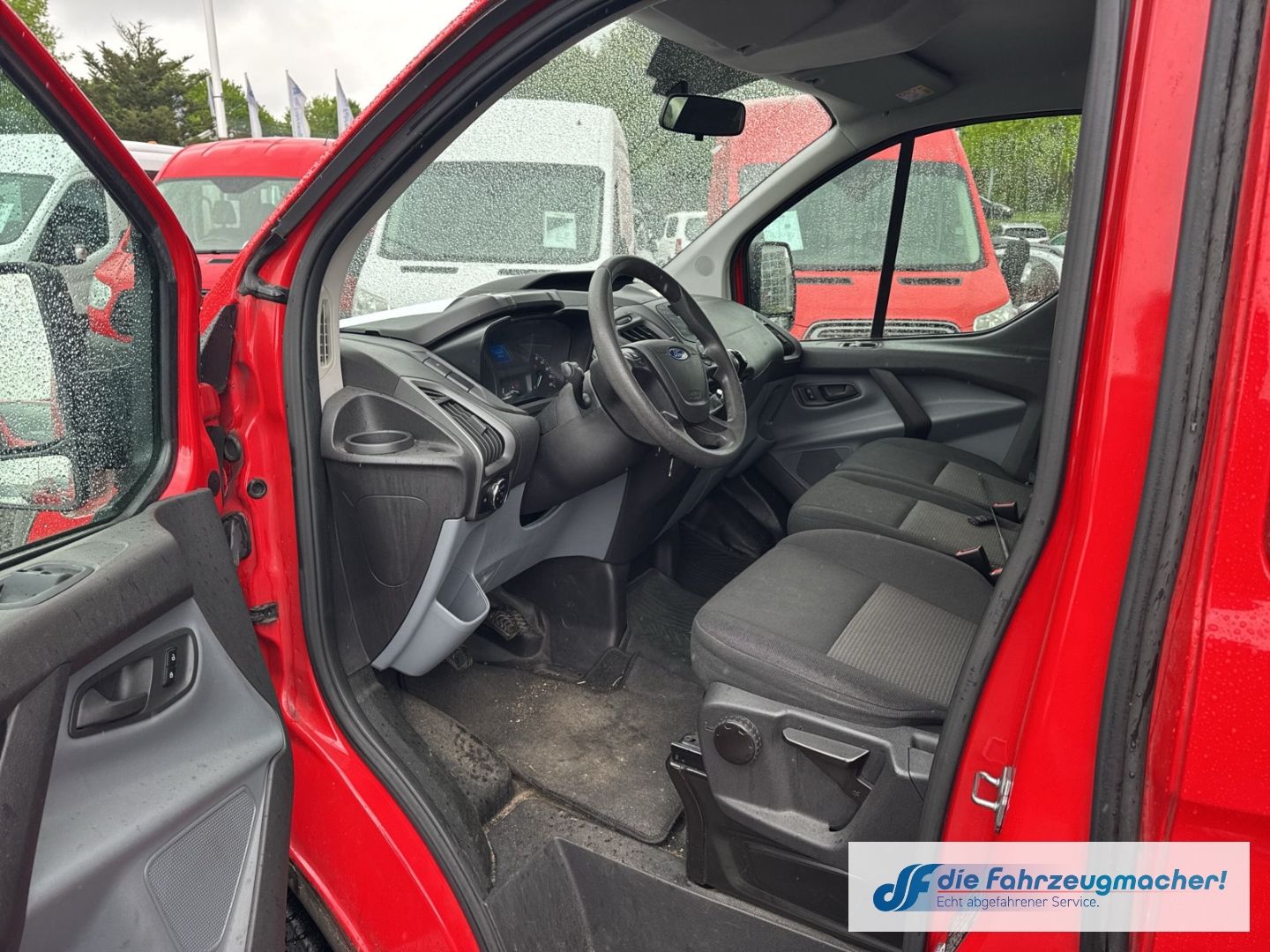 Fahrzeugabbildung Ford Transit Custom Kombi 300 L1 2.2 TDCi *1586 *EXPO